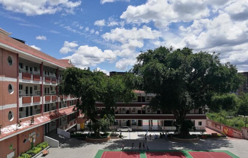 达州市通川区罗江镇初级中学校
