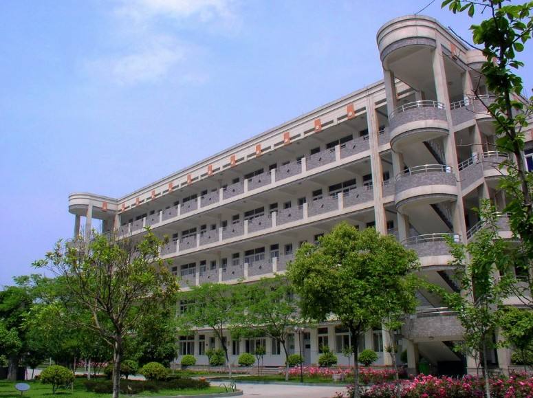 镇远县第二中学校