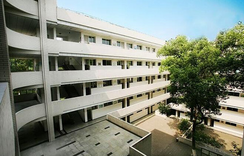 垫江县龙岗中学