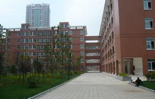 贵阳市第四中学