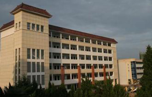 江油市东安乡初级中学校