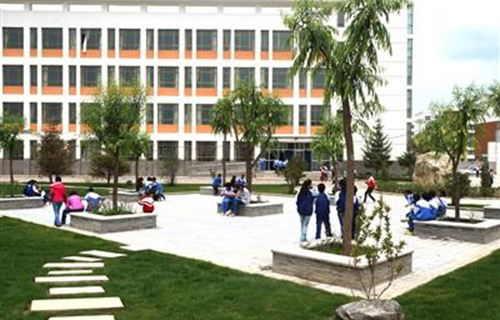 彭水县鹿角区中学校