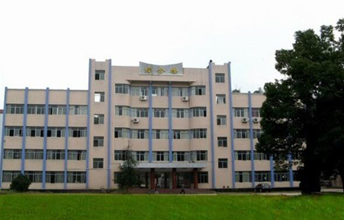 垫江第四中学校