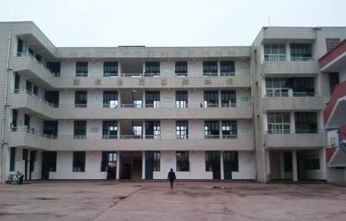 三台县芦溪镇永江初级中学校