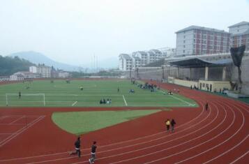 江油市马角坝初级中学校