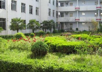 江油市含增初级中学校