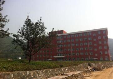 江油市义新乡初级中学校