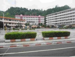 麻江县宣威中学