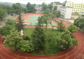 清镇市卫城中学