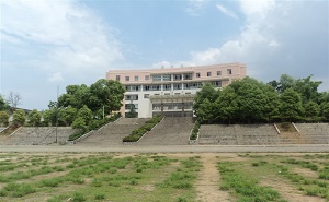 洞口县第三中学