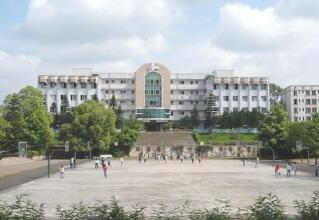 天柱县石洞镇都岭中学