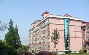 岳阳县第一中学