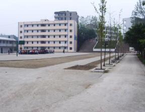 潼南县塘坝永康初级中学