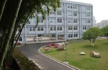 中甸县第六中学