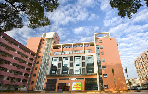 瑞丽市畹町经济开发区畹町中学