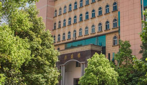遂宁市市中区白马镇中学