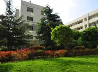 南川市沿塘初级中学校