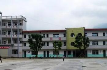中堡中学